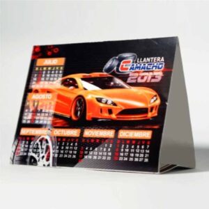 Calendario piramidal de escritorio